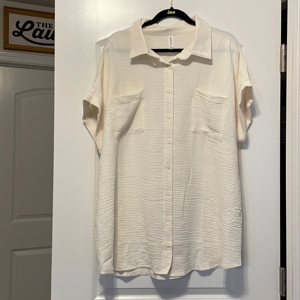 New w/o Tags Light Weight Button Down